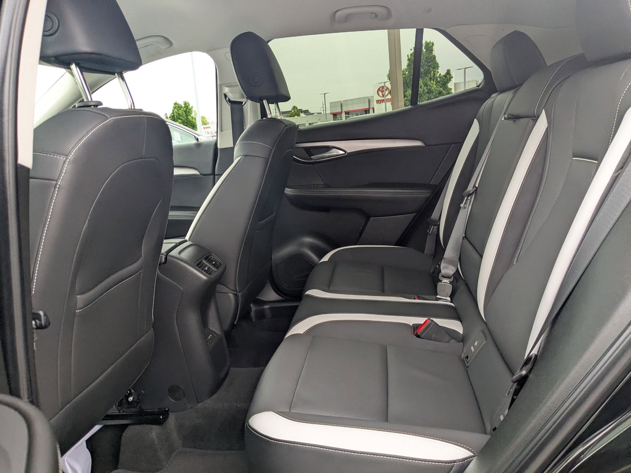 Used 2025 Buick Envision Sport Touring AWD/4WD image 28