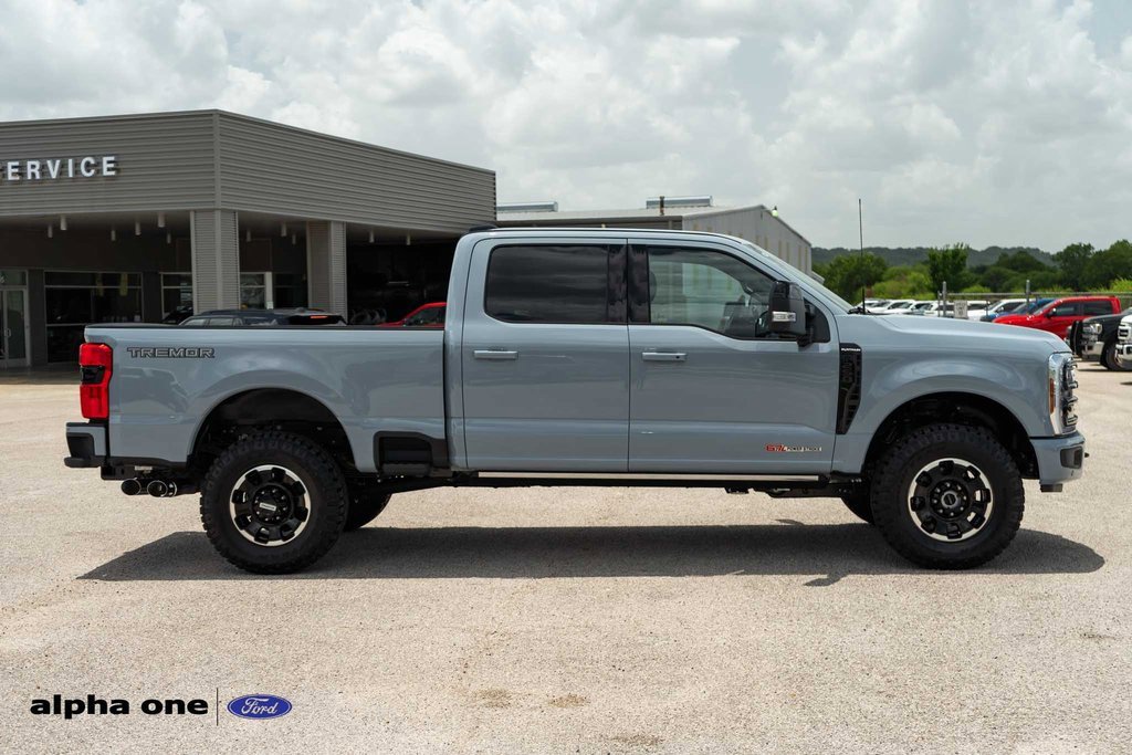 Used 2025 Ford F250 Platinum w/ Tremor Off-Road Package image 4