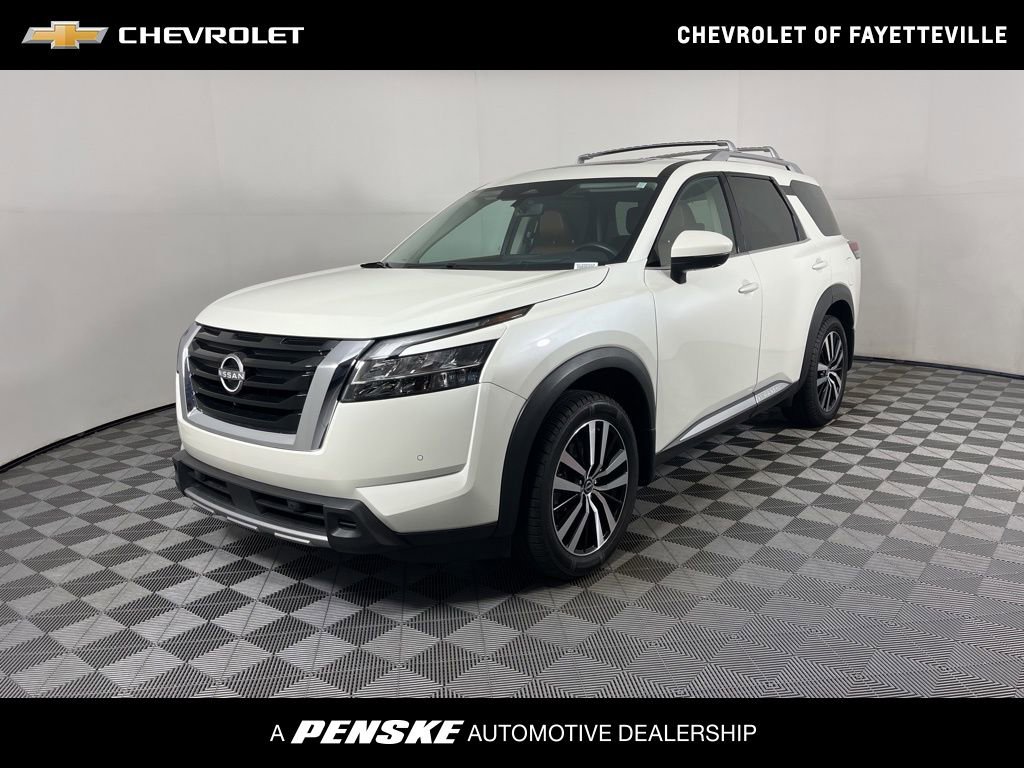 Used 2024 Nissan Pathfinder Platinum w/ Cargo Package