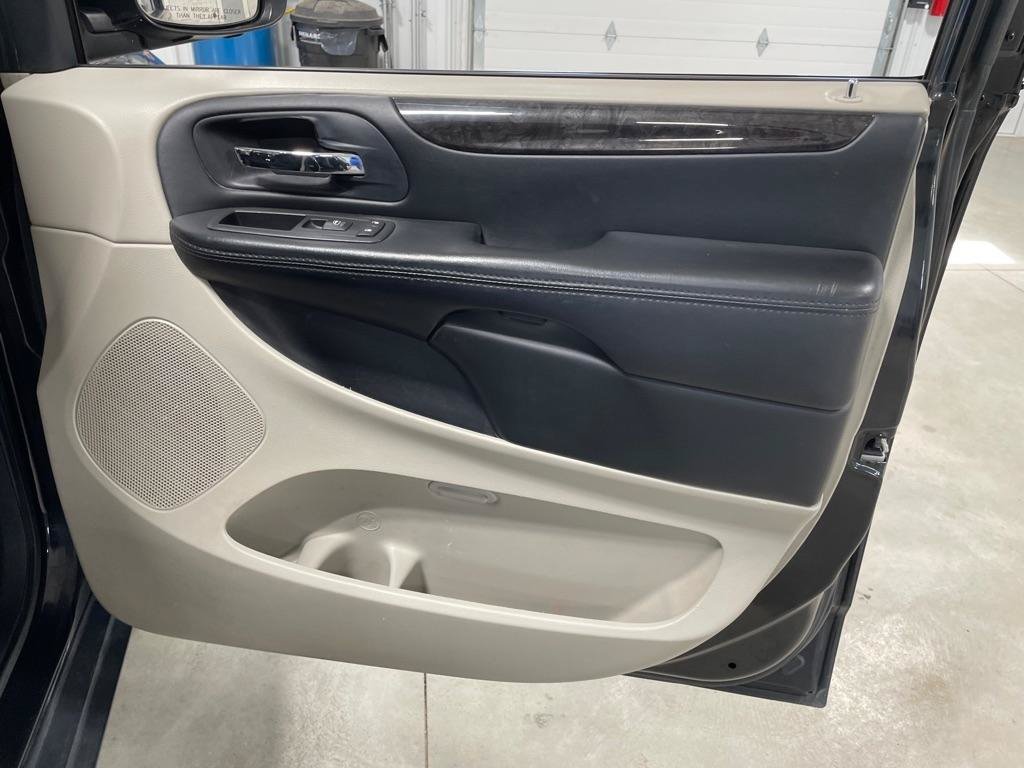 Used 2015 Dodge Grand Caravan SE w/ Quick Order Package 29E SE FWD image 22