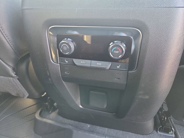 New 2025 Chevrolet Suburban Z71 w/ Z71 Off-Road Package image 22