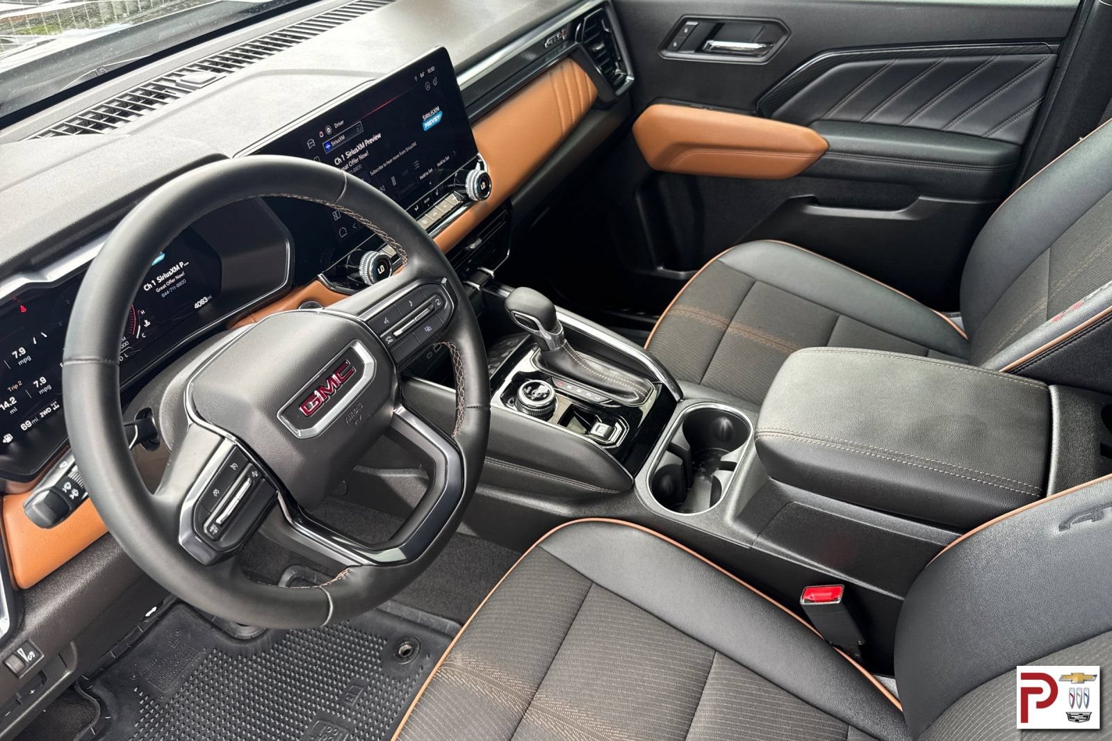 Used 2025 GMC Canyon AT4 AWD/4WD image 10