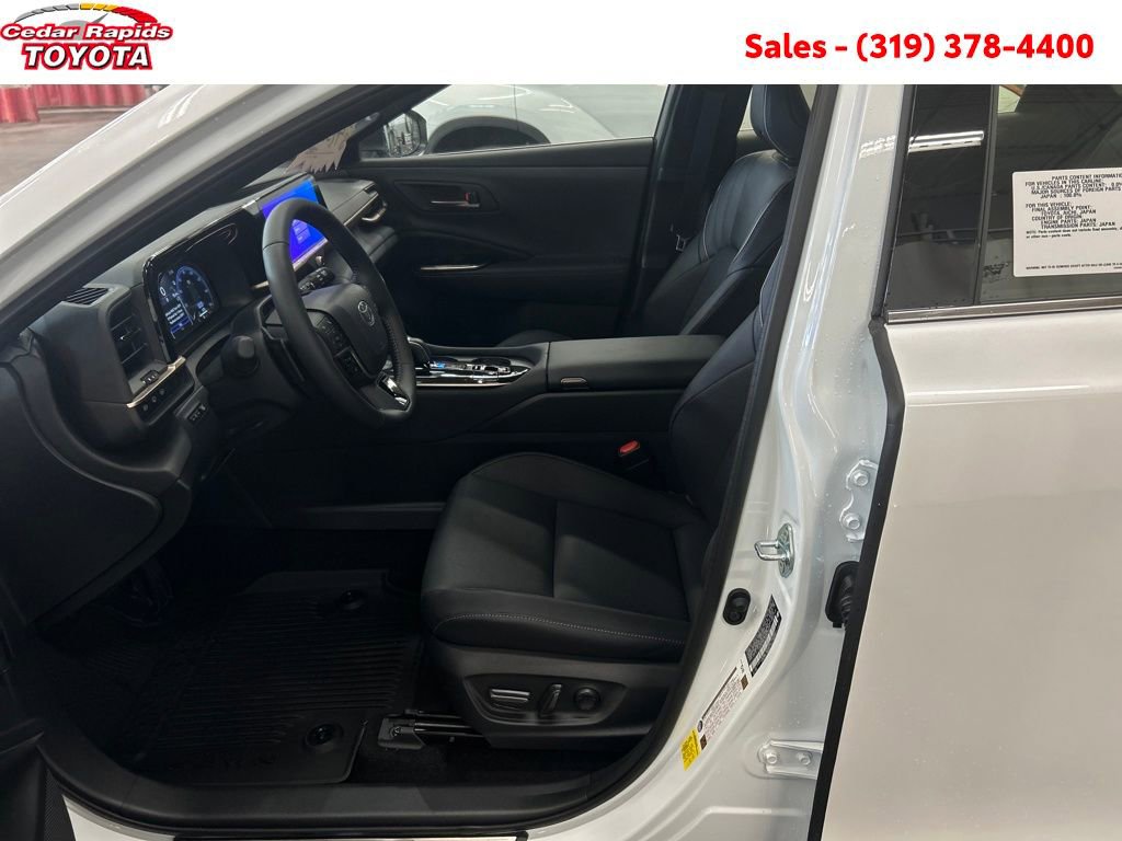 New 2025 Toyota Crown Signia image 9