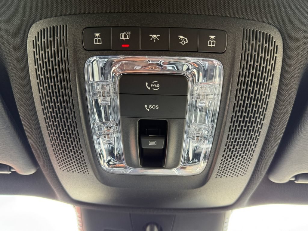 Used 2025 Mercedes-Benz GLB 35 AMG 4MATIC image 18