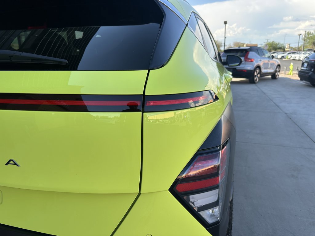 Used 2024 Hyundai Kona Limited AWD/4WD image 13
