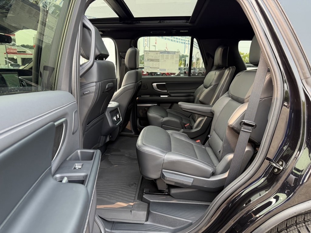 New 2025 Ford Expedition Platinum w/ Stealth Performance Package image 24