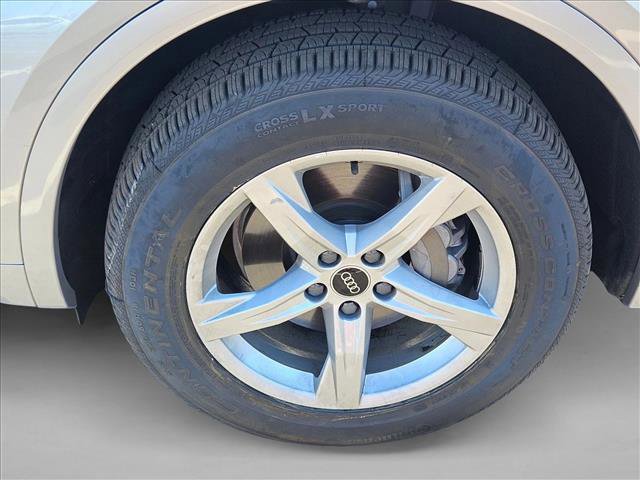 Used 2022 Audi Q5 2.0T Premium w/ Convenience Package image 23