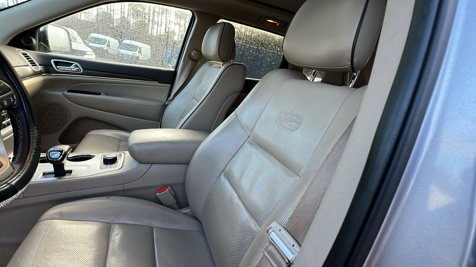 Used 2015 Jeep Grand Cherokee Overland w/ Advanced Technology Group image 16