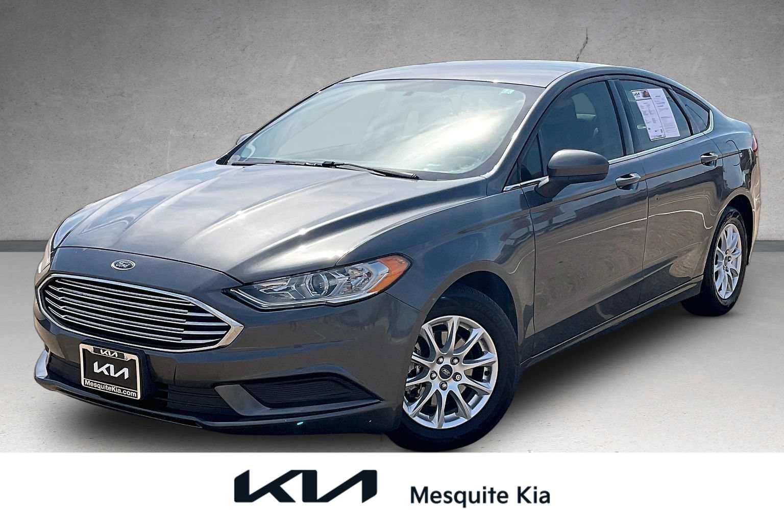 Used 2017 Ford Fusion S FWD image 1
