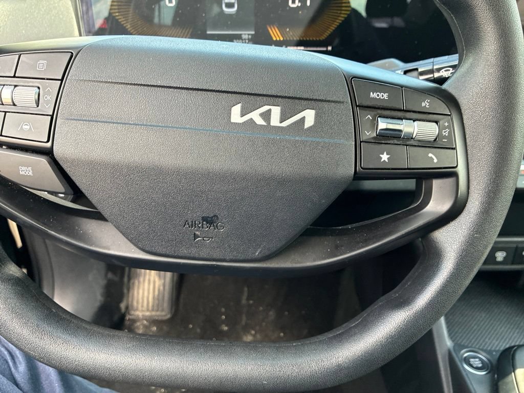 Used 2025 Kia K4 FWD image 24