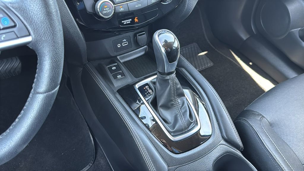 Used 2019 Nissan Rogue SL image 22