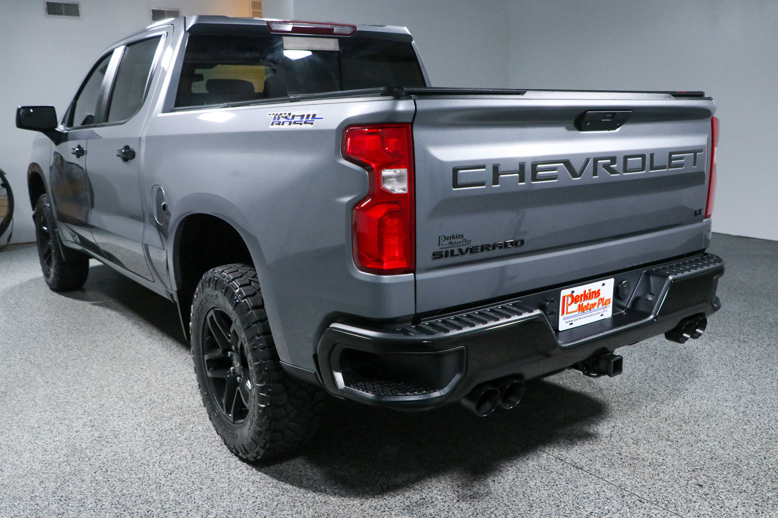Used 2020 Chevrolet Silverado 1500 LT Trail Boss AWD/4WD image 9