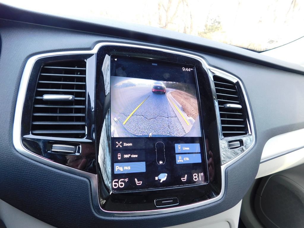 Used 2022 Volvo XC90 T5 Momentum w/ Advanced Package image 7