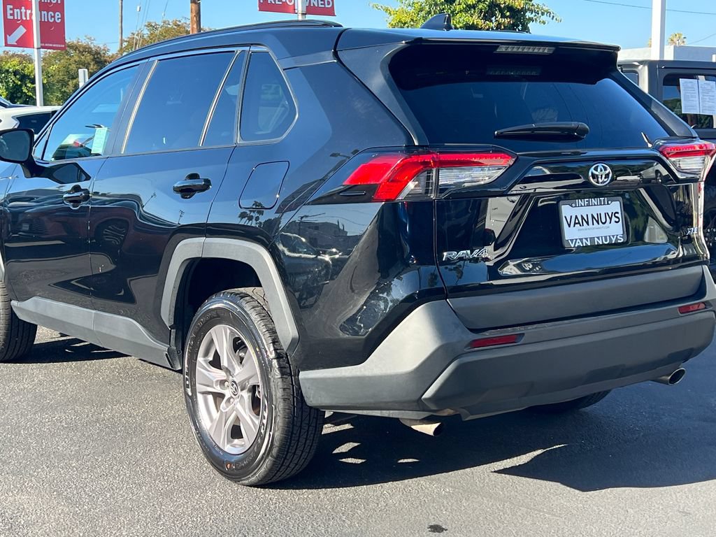 Used 2025 Toyota RAV4 XLE FWD image 5