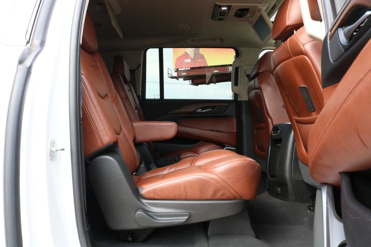 Used 2018 Cadillac Escalade ESV Luxury AWD/4WD image 49