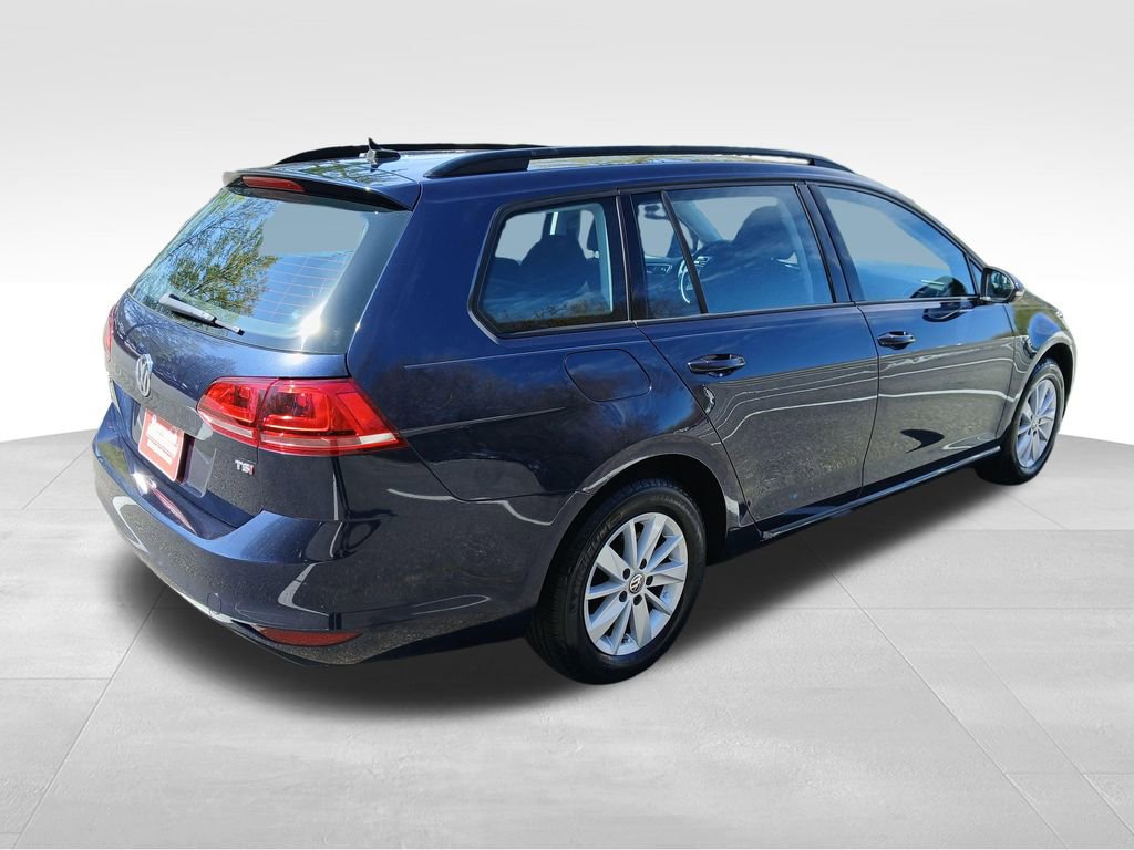 Used 2016 Volkswagen Golf S image 11