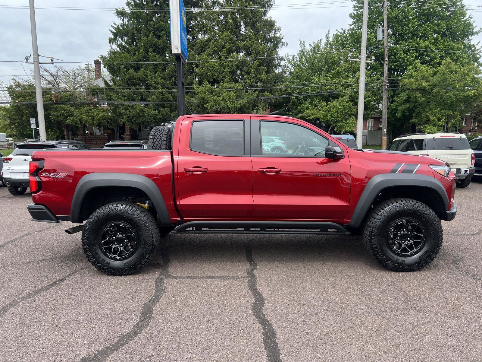 Used 2024 Chevrolet Colorado ZR2 w/ ZR2 Bison Edition AWD/4WD image 8