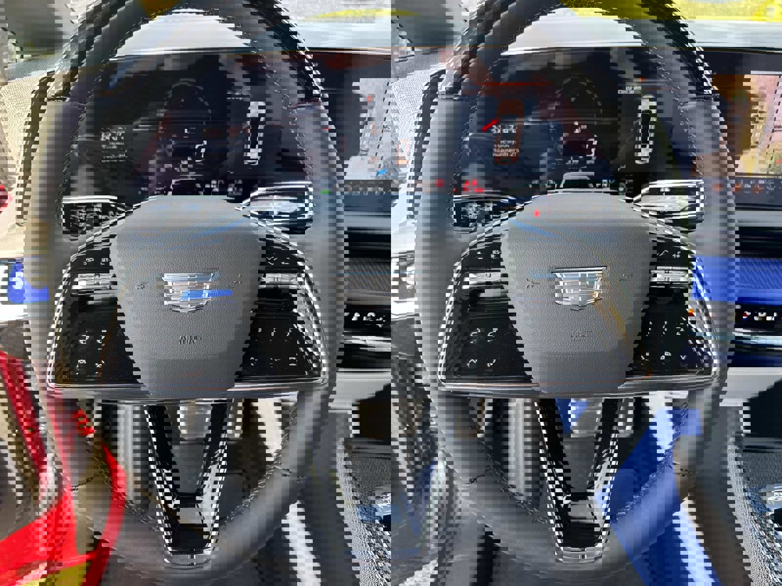 New 2026 Cadillac Optiq Sport 2 image 30