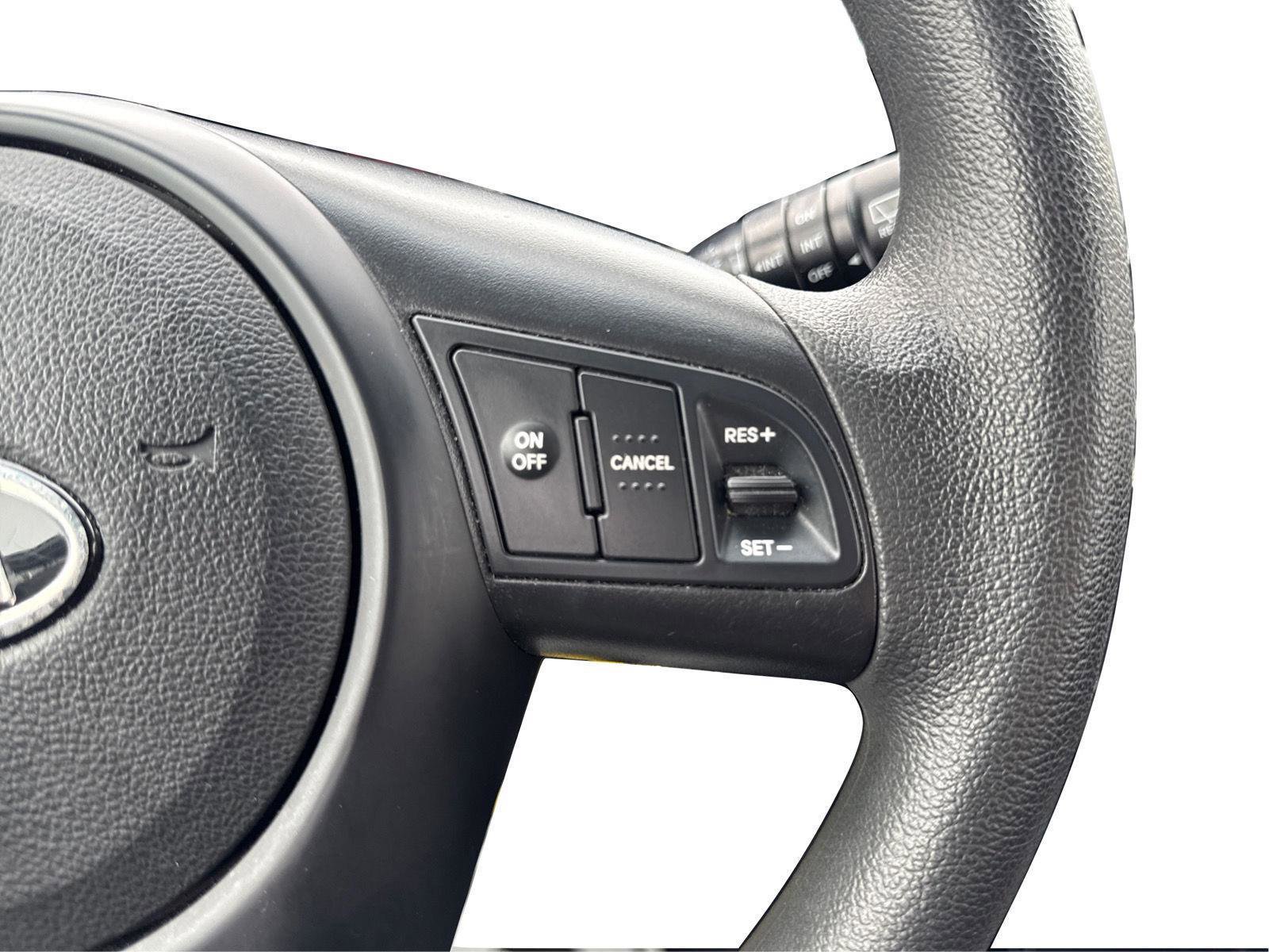 Used 2012 Kia Forte EX image 17