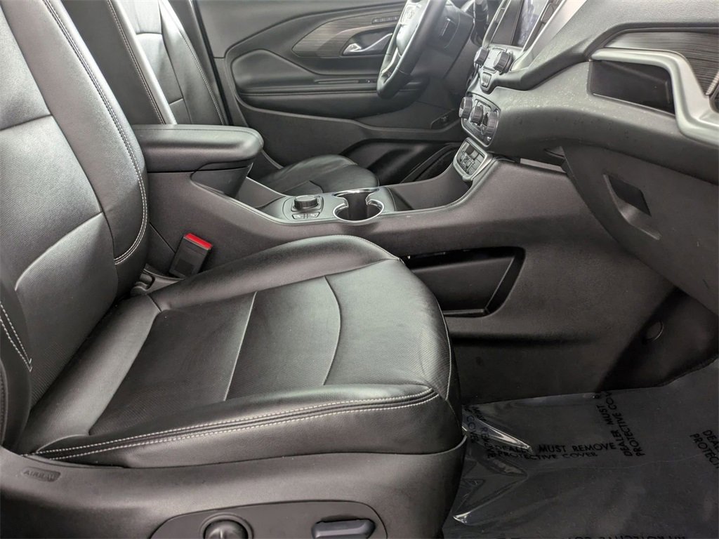 Used 2024 GMC Terrain SLT image 30