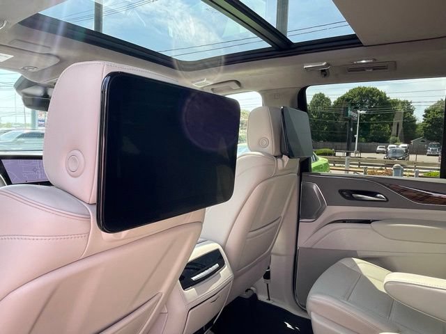 Used 2021 Cadillac Escalade Sport Platinum AWD/4WD image 15