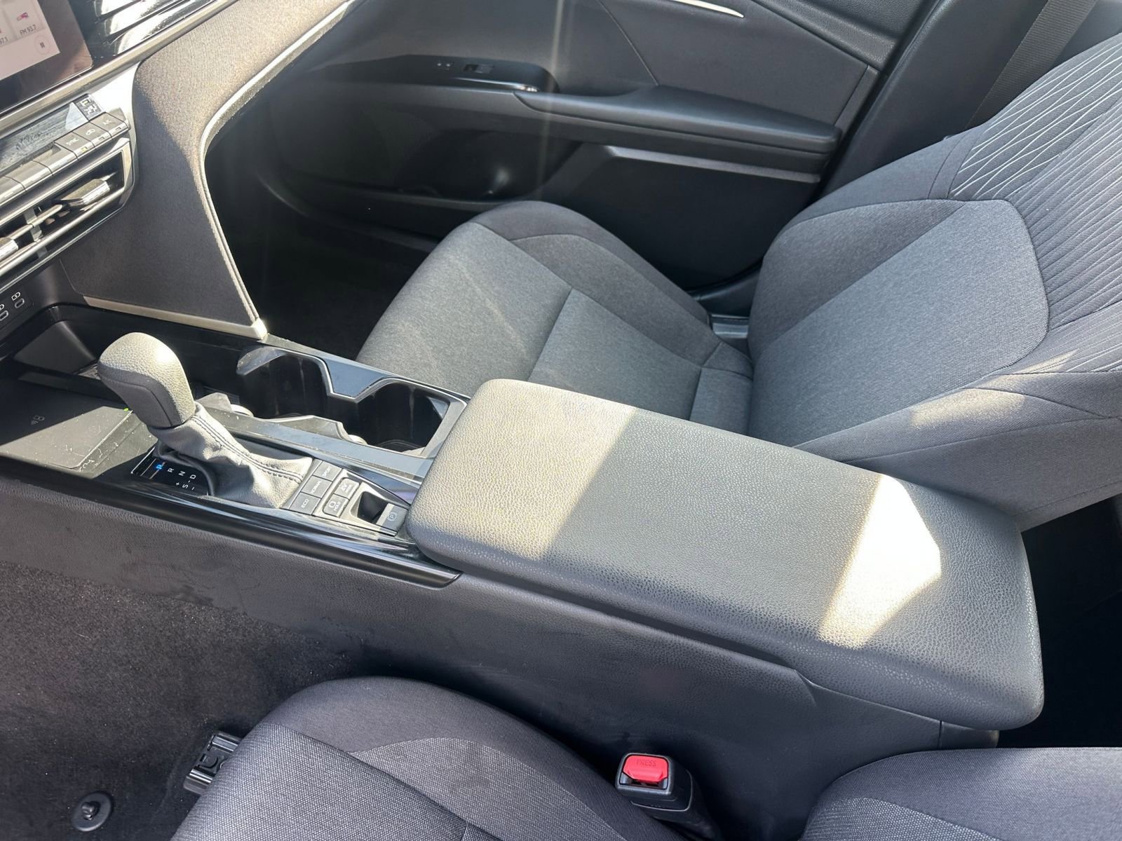 Used 2025 Toyota Camry LE image 40