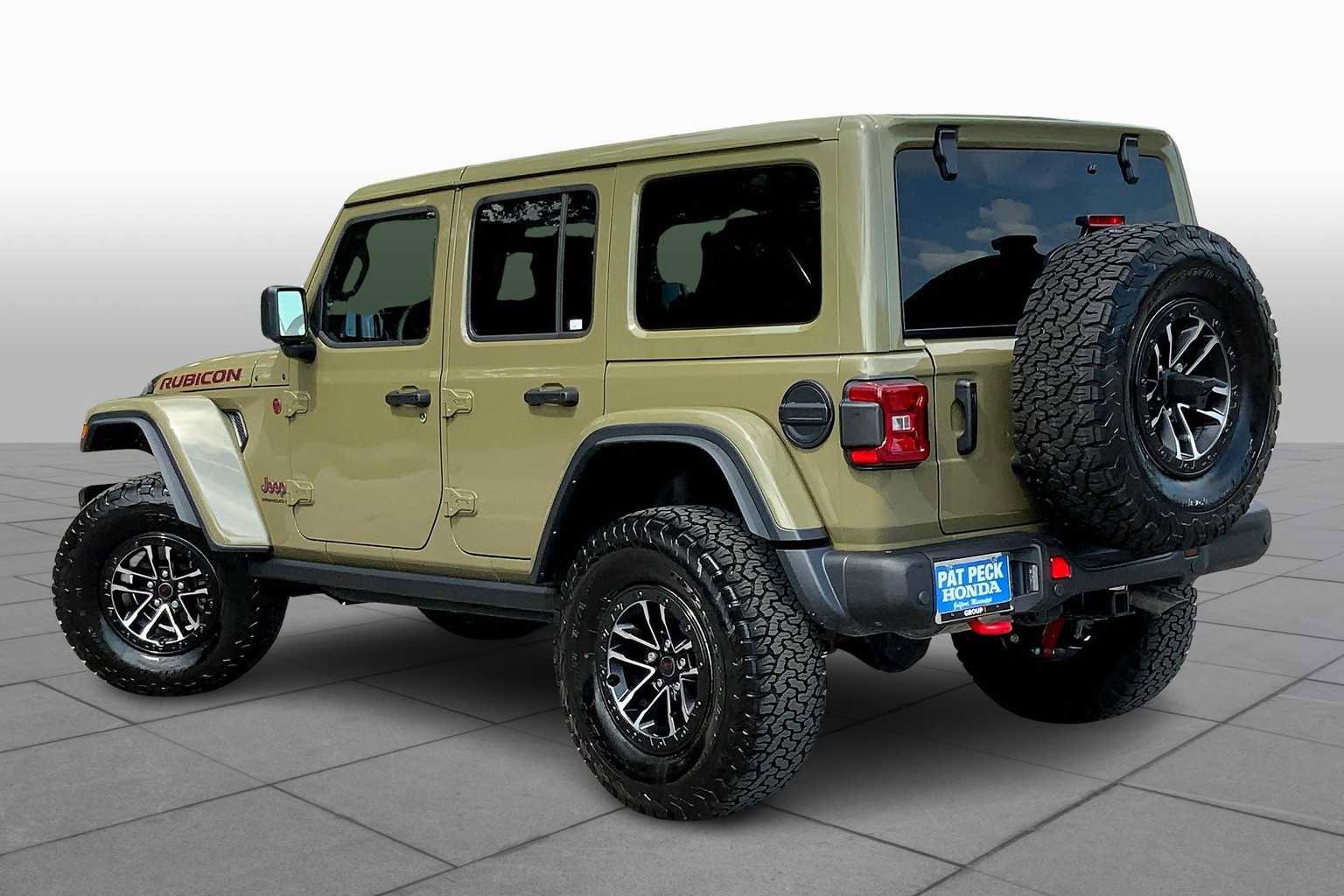 Used 2025 Jeep Wrangler Unlimited Rubicon image 11