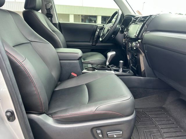 Used 2024 Toyota 4Runner TRD Off-Road Premium w/ Moonroof Package AWD/4WD image 17