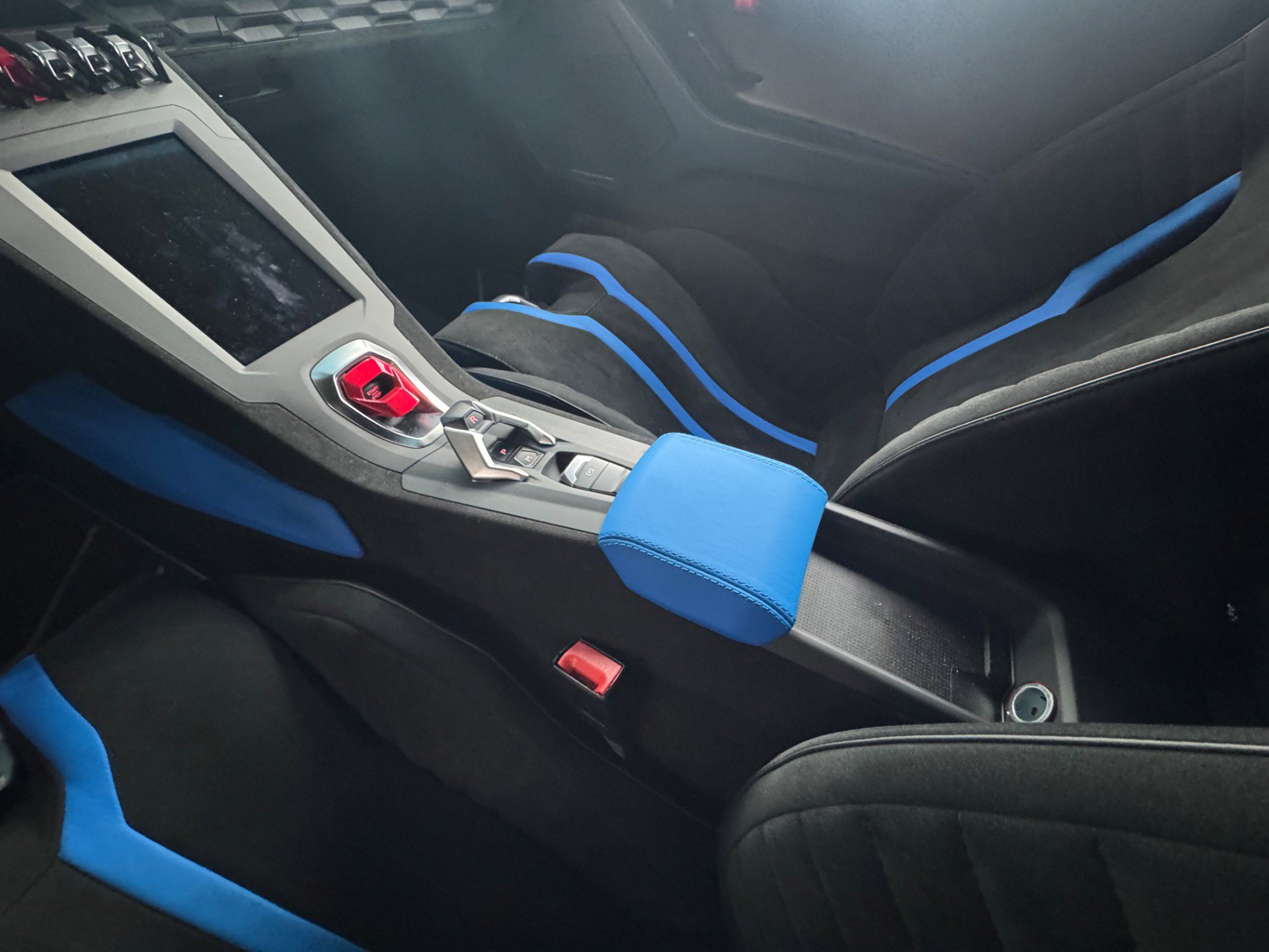 Used 2023 Lamborghini Huracan STO image 16