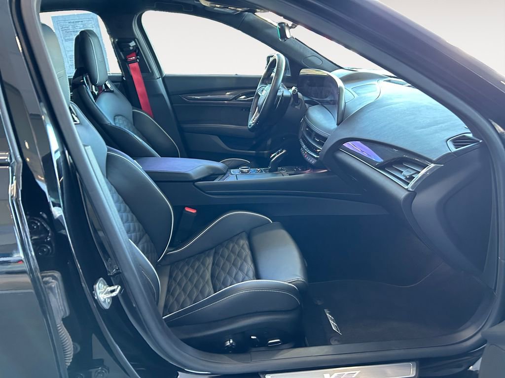 Used 2025 Cadillac CT5 V w/ Technology Package image 10