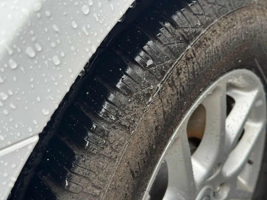 Used 2022 Chrysler Voyager LX image 10