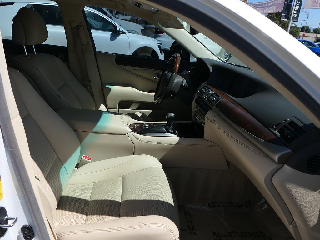 Used 2014 Lexus LS 460 w/ Comfort Package RWD image 27