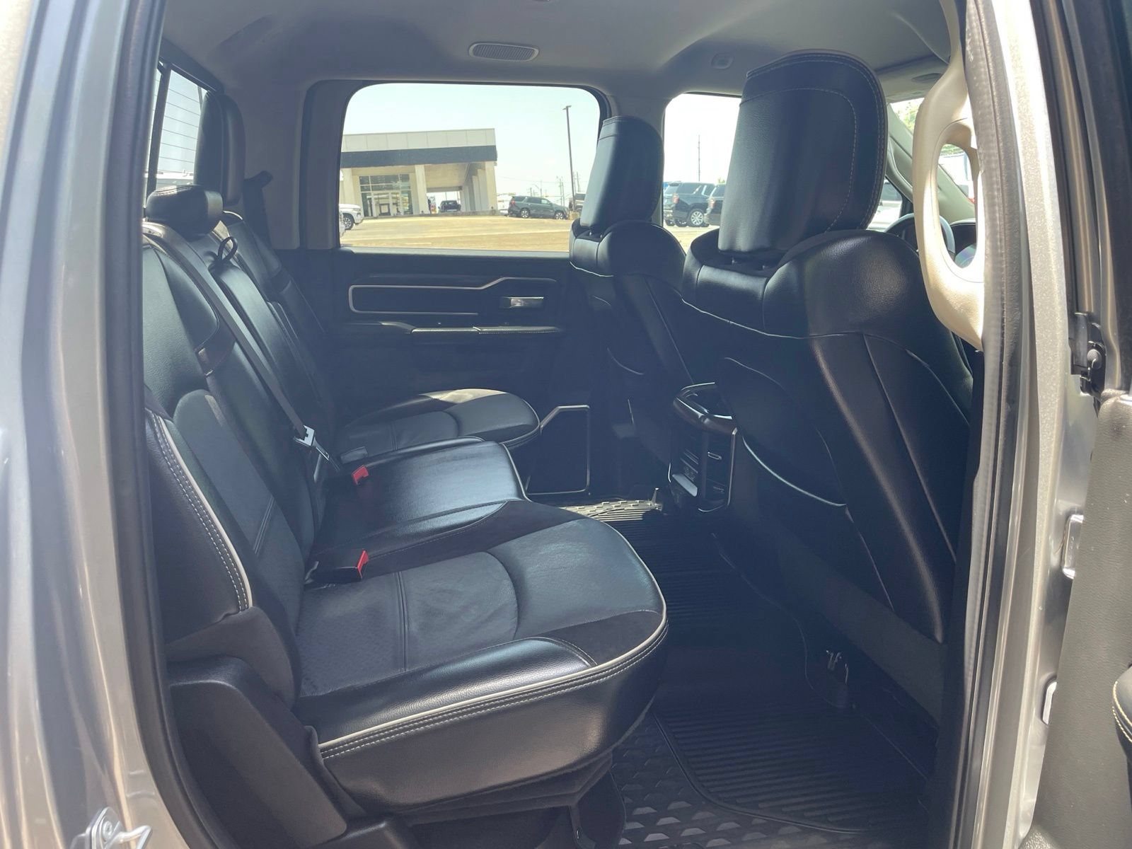 Used 2024 RAM 3500 Laramie AWD/4WD image 38