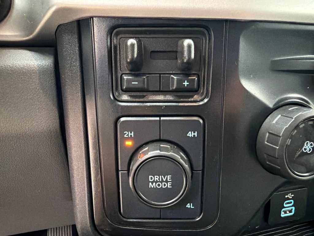 Used 2025 Ford F250 XLT AWD/4WD image 31
