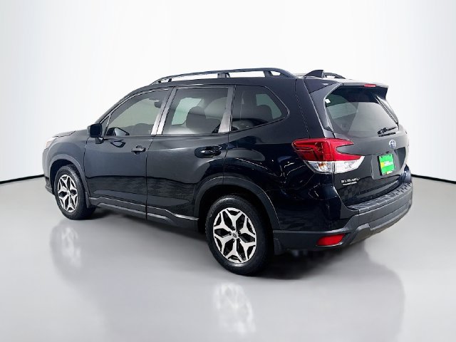 Used 2022 Subaru Forester Premium AWD/4WD image 7