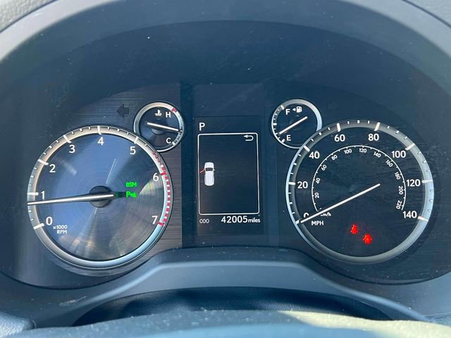 Used 2023 Lexus GX 460 Premium w/ Premium Package image 28