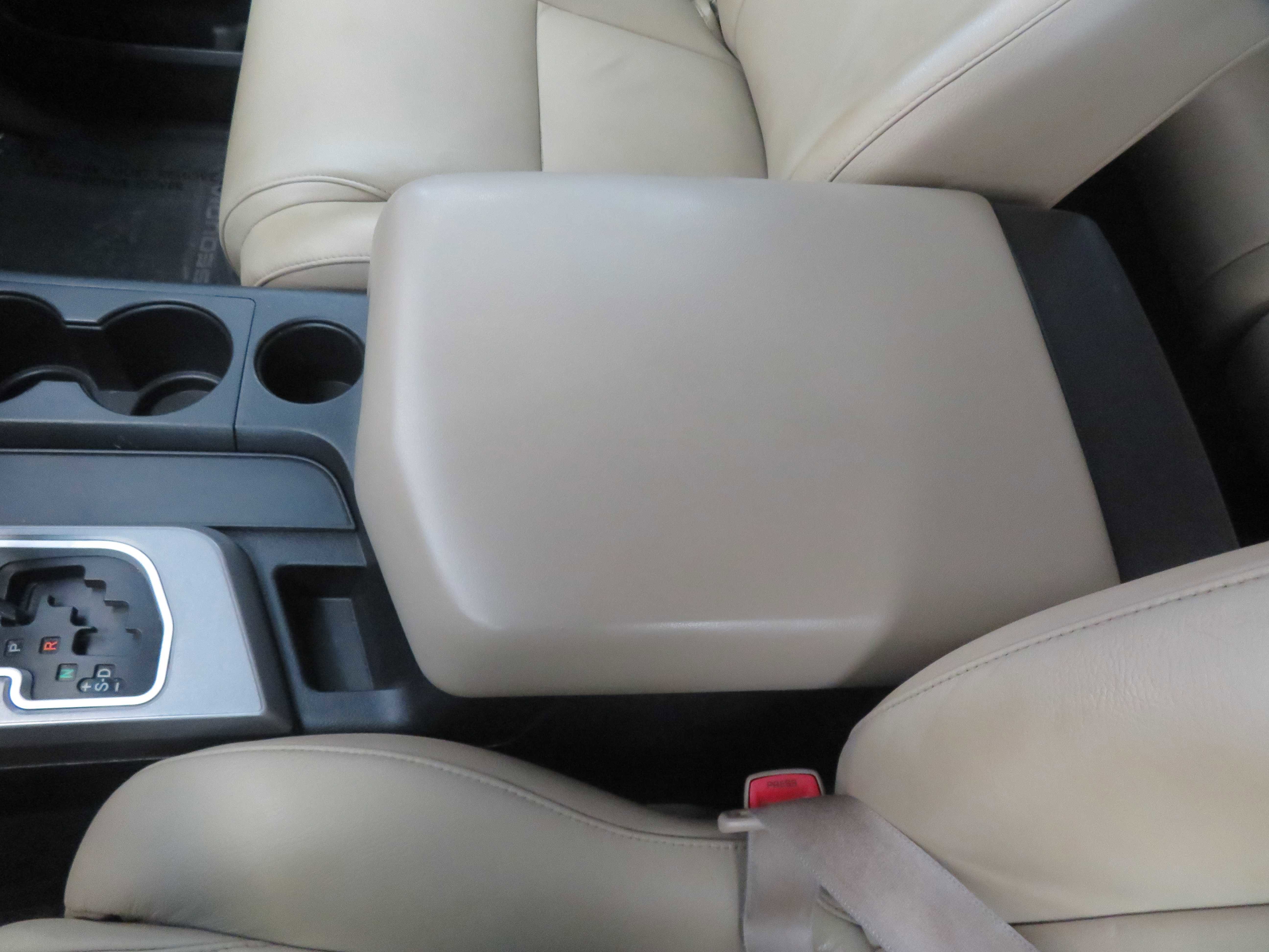 Used 2015 Toyota Sequoia SR5 w/ Premium Package image 47
