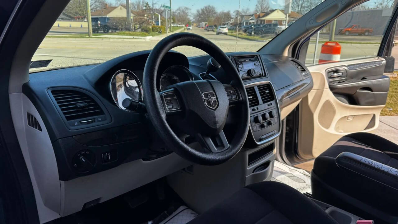 Used 2013 Dodge Grand Caravan SE image 23