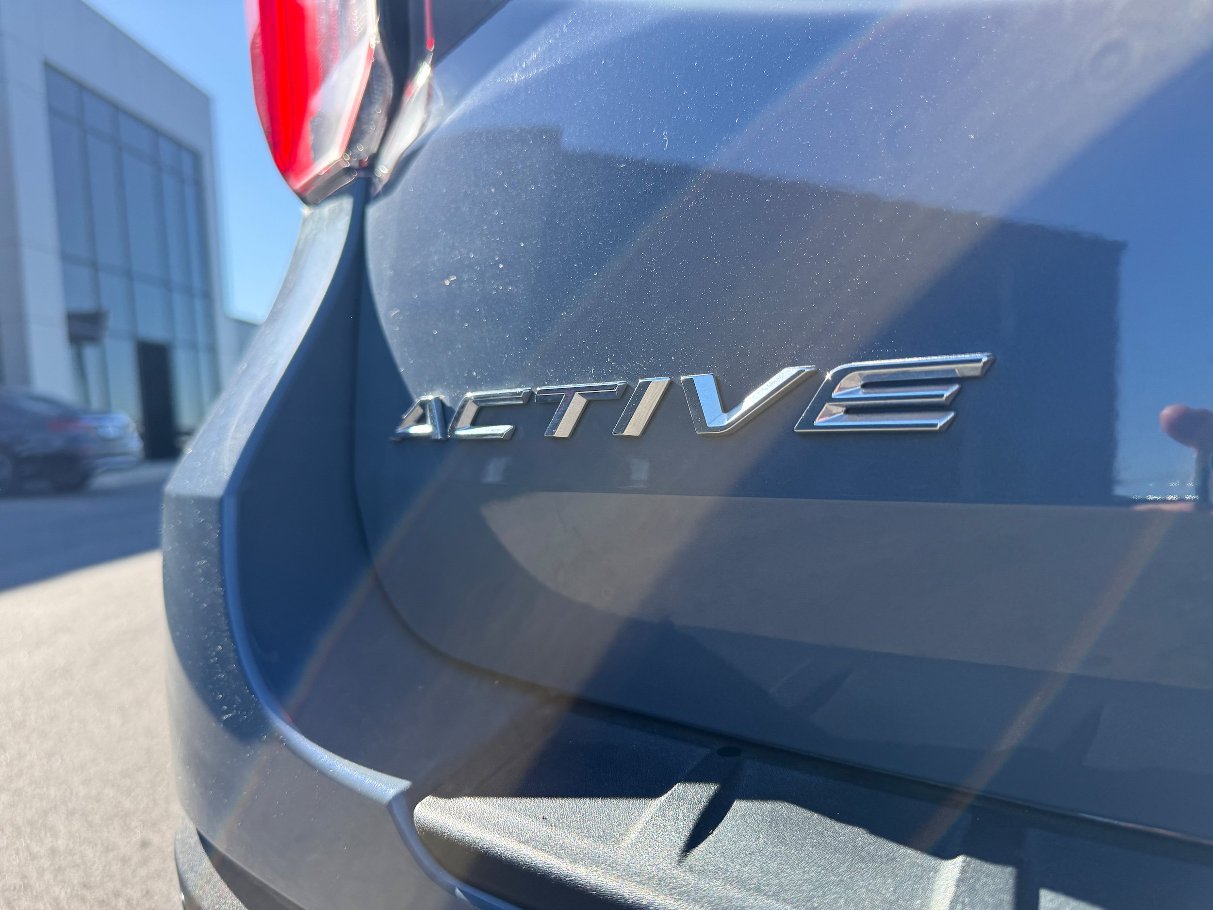 Used 2025 Ford Explorer Active AWD/4WD image 9