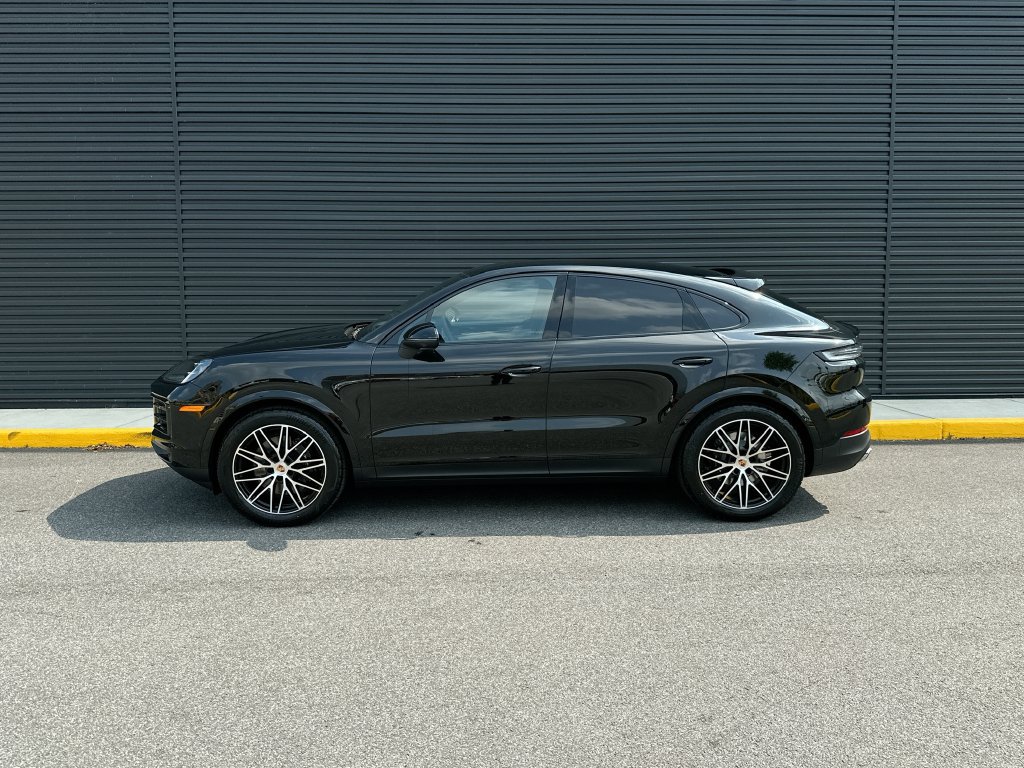 New 2026 Porsche Cayenne Coupe AWD/4WD image 2