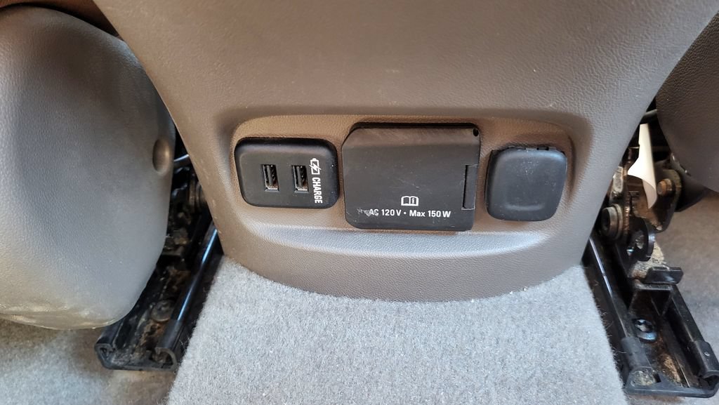 Used 2016 Chevrolet Malibu Hybrid w/ Leather Package FWD image 29
