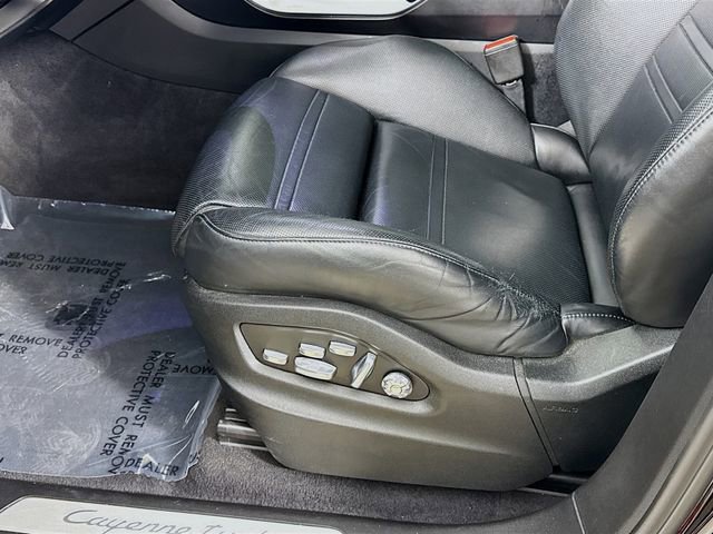 Used 2020 Porsche Cayenne Turbo image 20