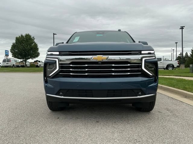 New 2026 Chevrolet Suburban LT w/ Comfort Package AWD/4WD image 8