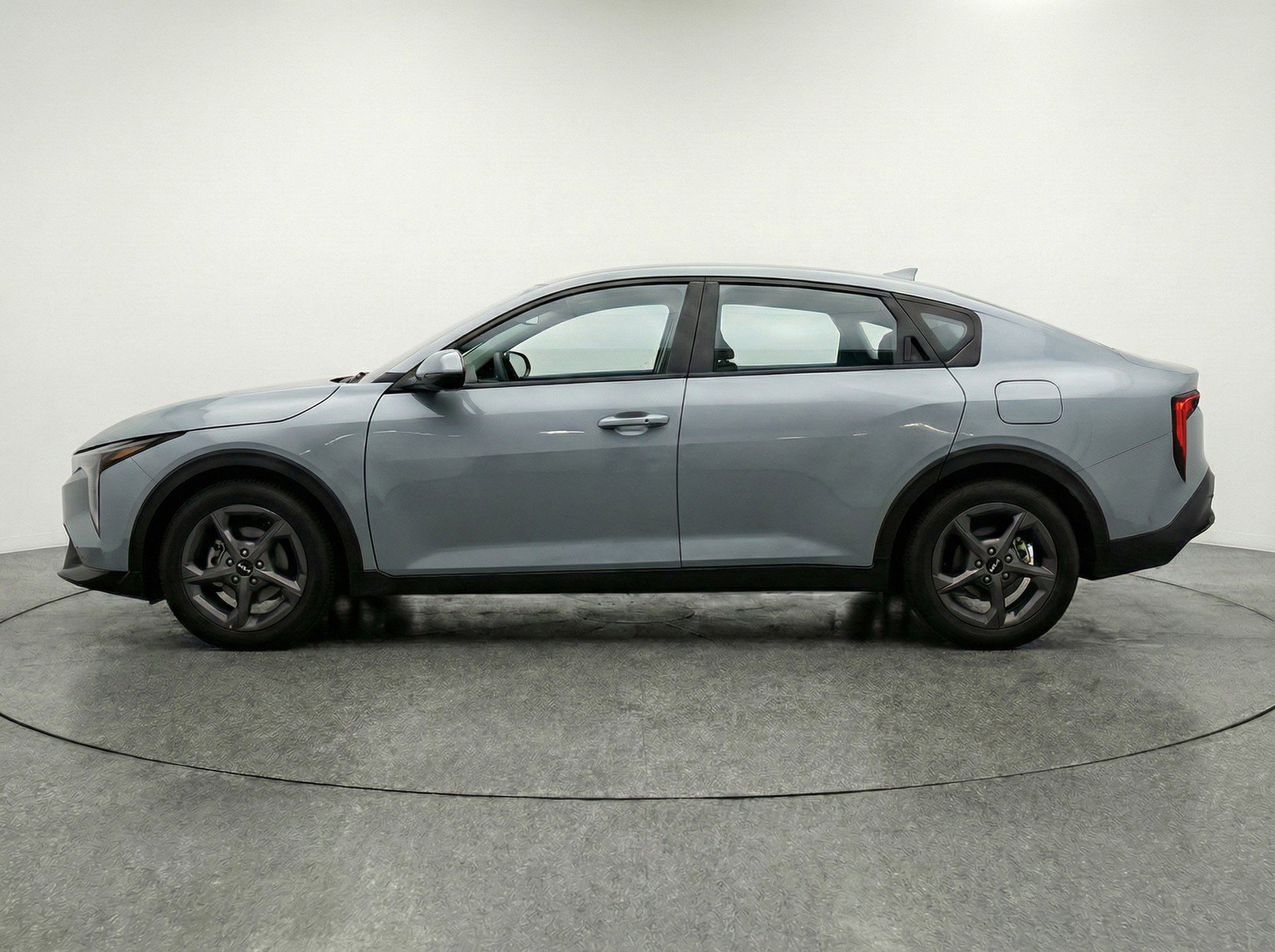 Used 2025 Kia K4 LXS image 5
