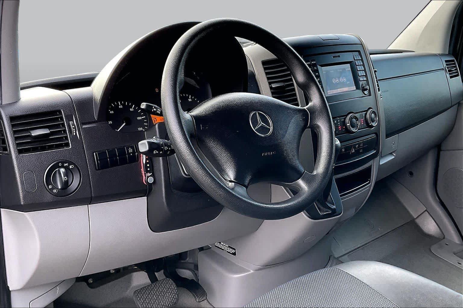Used 2018 Mercedes-Benz Sprinter 2500 image 17