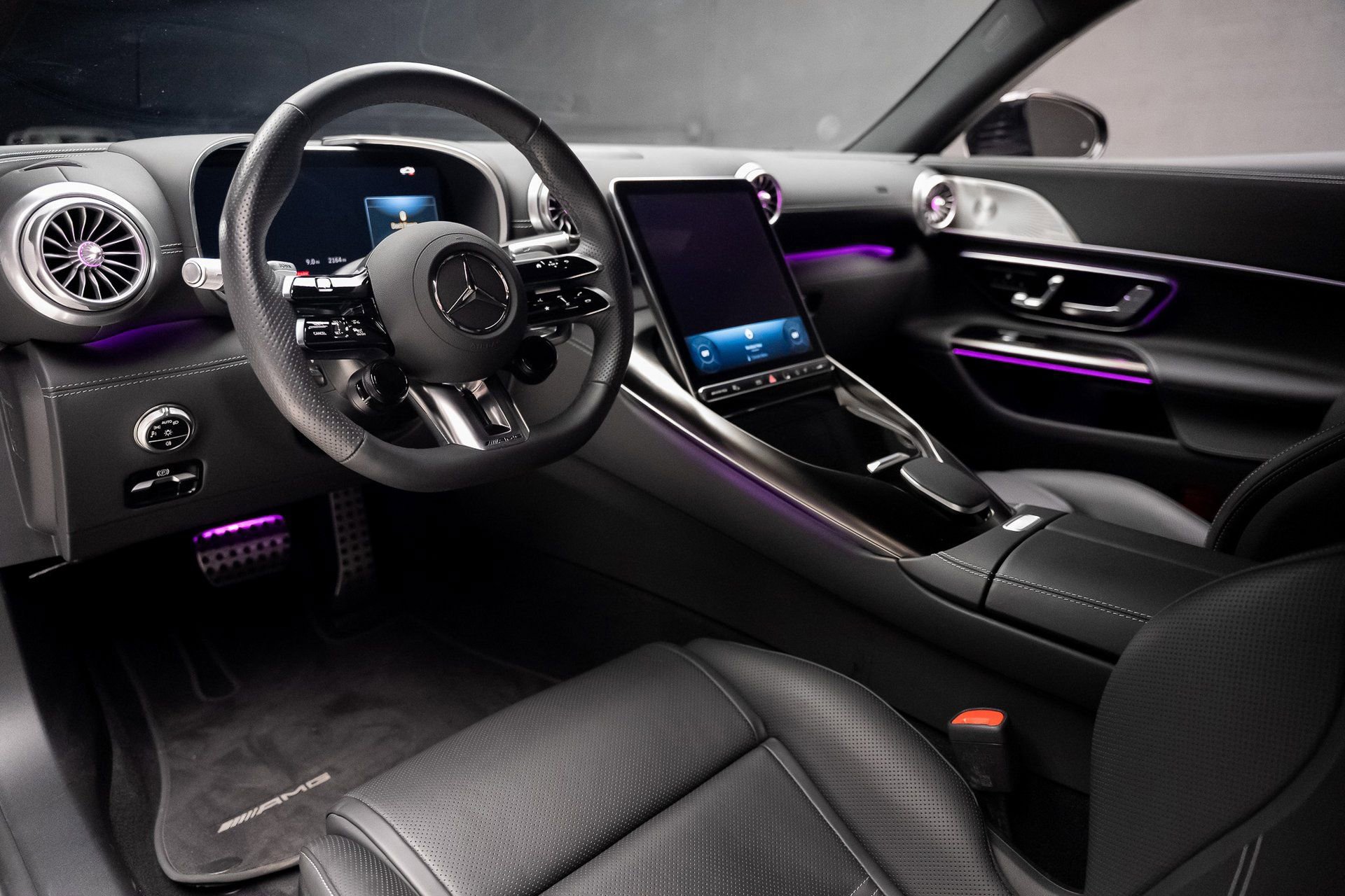 Used 2025 Mercedes-Benz AMG GT 43 image 2