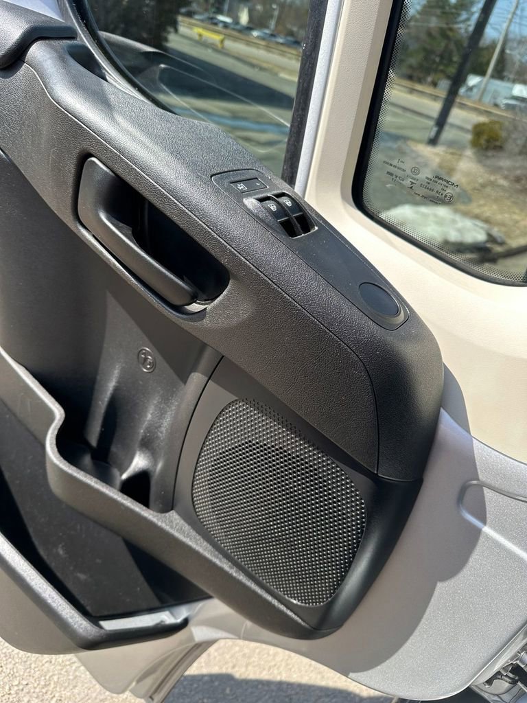 Used 2017 RAM ProMaster 1500 w/ Interior Convenience Group image 9