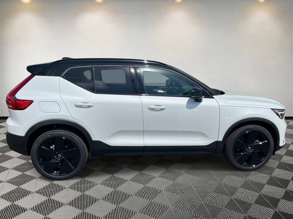 New 2026 Volvo XC40 B5 Ultra w/ Climate Package AWD/4WD image 2