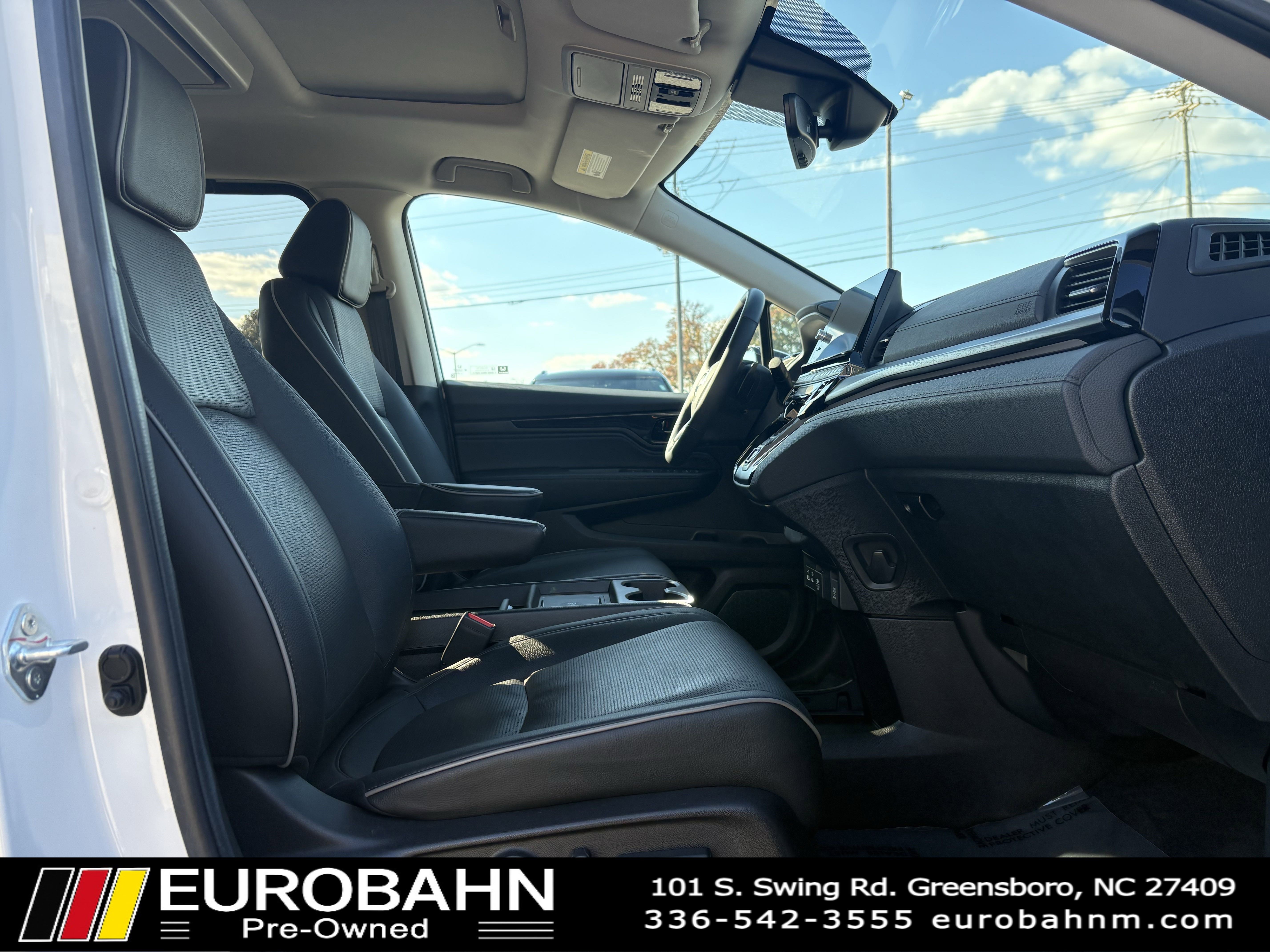 Used 2025 Honda Odyssey Elite image 14