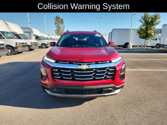 Used 2025 Chevrolet Equinox LT w/ Convenience Package II AWD/4WD image 2